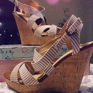 Chinese Laundry wedges